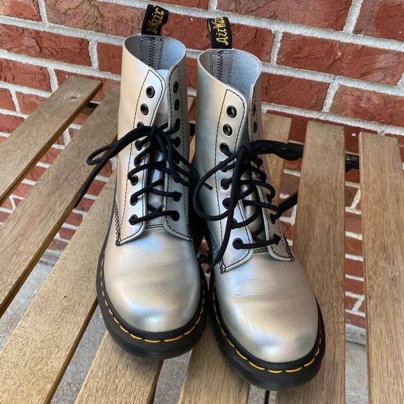 Dr. Martens Shoes - Dr. Martens Silver leather metallic boots Size US7